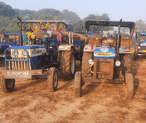 अवैध बालू ले जा रहे चार ट्रैक्टर चढ़े पुलिस के हत्थे