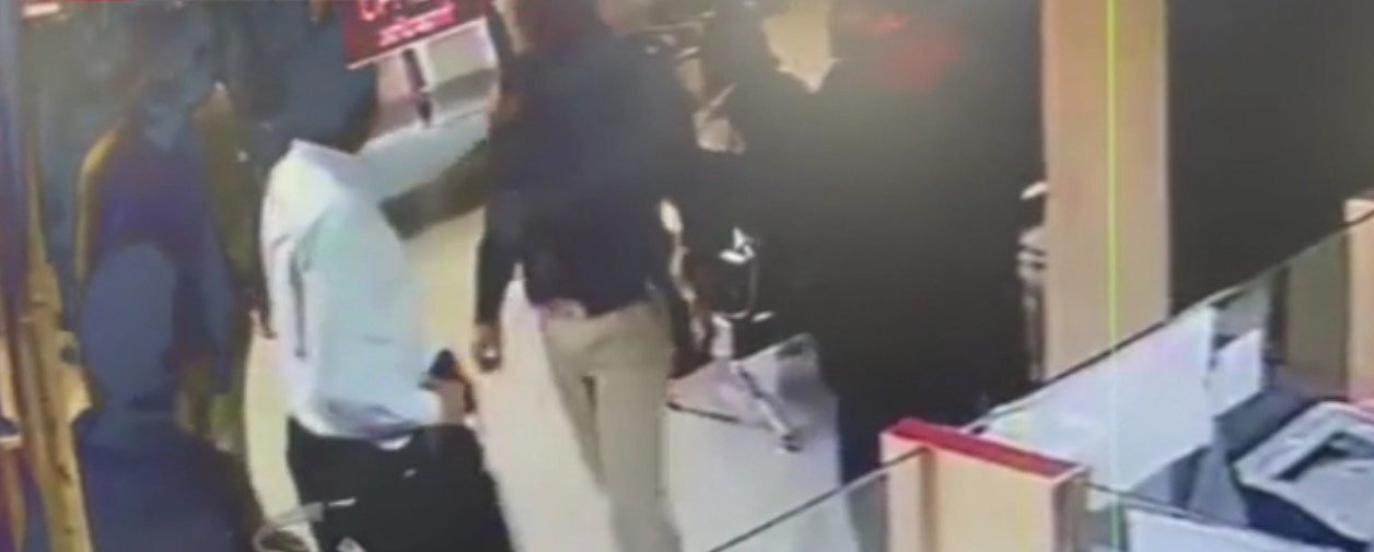 गार्ड को पीटने वाला थाना प्रभारी सस्पेंड