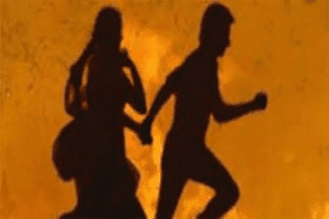 नाबालिक लड़की को बीच बाजार से ले भागा युवक