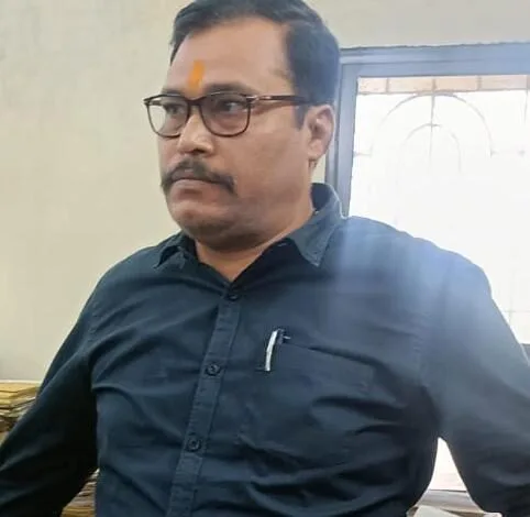 सेल टैक्स कार्यालय के बड़ा बाबू 20 हजार रुपये रिश्वत लेते रंगेहाथ चढ़ा एसीबी के हत्थे