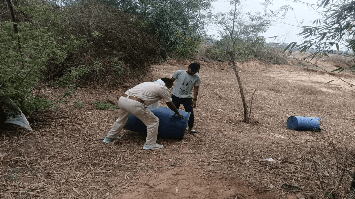 बरही में अवैध शराब के कई ठिकानों पर छापेमारी, अवैध शराब व भट्टियां नष्ट