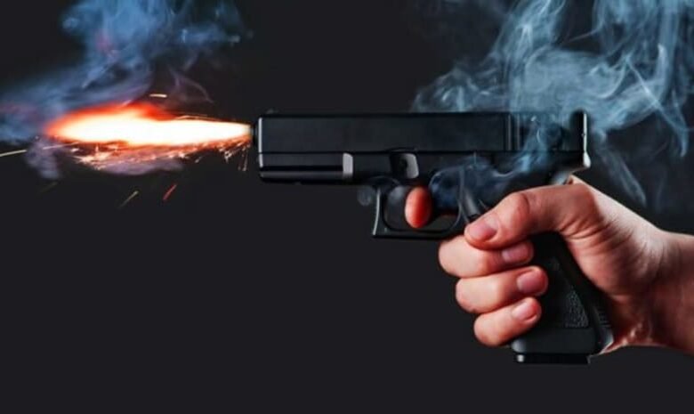 जमीन विवाद में केतारी बगान में चली गोली, दो घायल