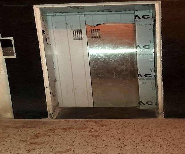 रिम्स की लिफ्ट में अगर चढ़ना हो तो हो जाये सावधान