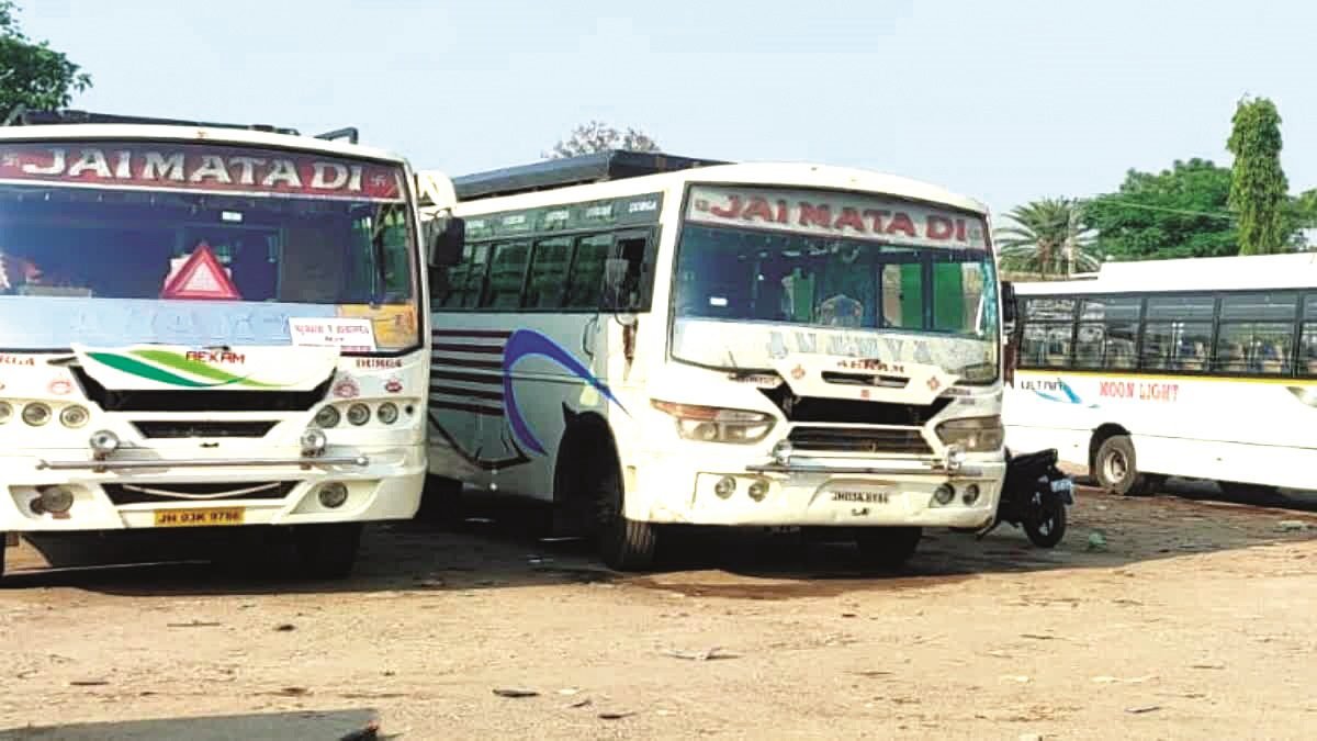 नक्सली बंद का राज्य के पश्चिमी जिलों में मिलाजुला असर, वाहन परिचालन प्रभा वित