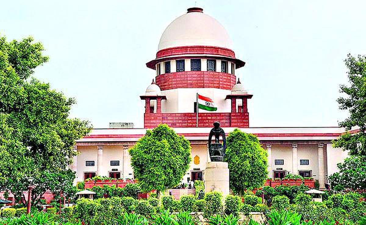 Supreme Court ने यूपी के टॉप अधिकारियों को जेल से किया रिहा