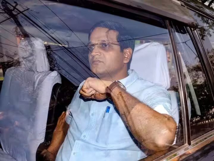 रांची के पूर्व डीसी छविरंजन गिरफ्तार