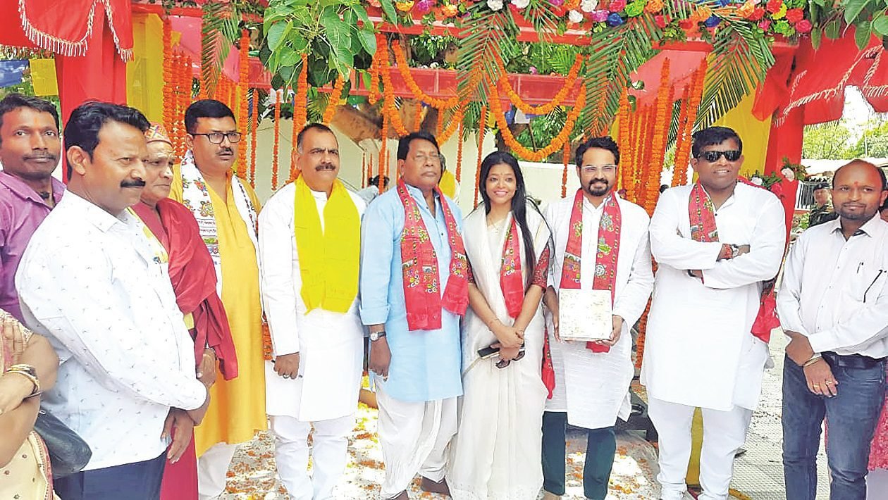 गौतम बुद्ध महानतम आध्यात्मिक गुरुओं में से एक थे : रामेश्वर उरांव