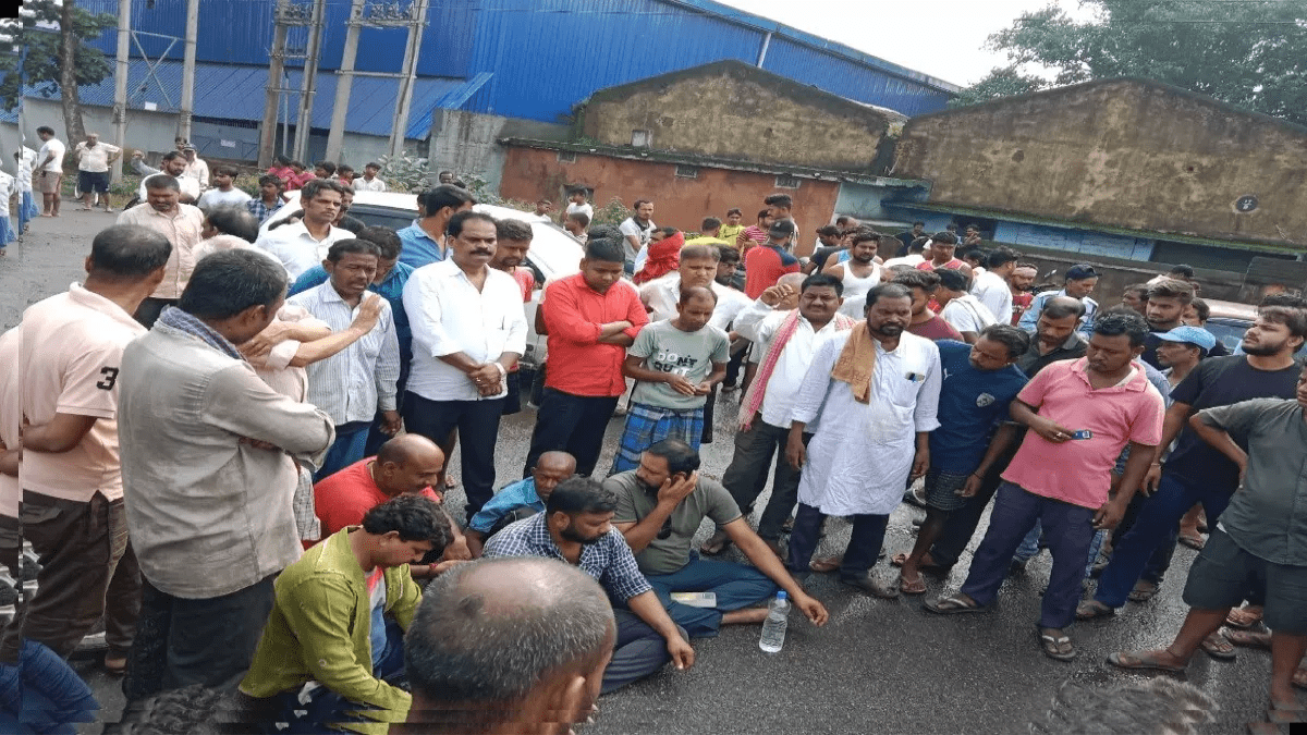 ट्रक की चपेट में आने से बाइक सवार की मौत, मुआवजा को लेकर सड़क जाम