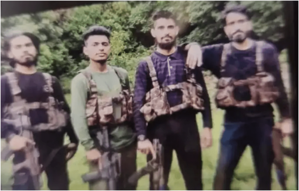 Pahalgam Terror Attack LIVE: आतंकियों की तस्वीरें जारी – पीएम मोदी ने दौरा रद्द किया, राजनाथ सिंह की अहम बैठक