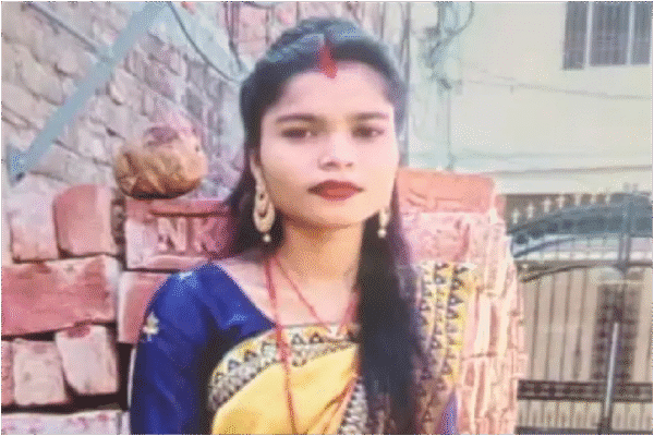 शादी में शामिल होने निकली महिला धनबाद में हुई लापता, ढाई साल का बच्चा भी साथ