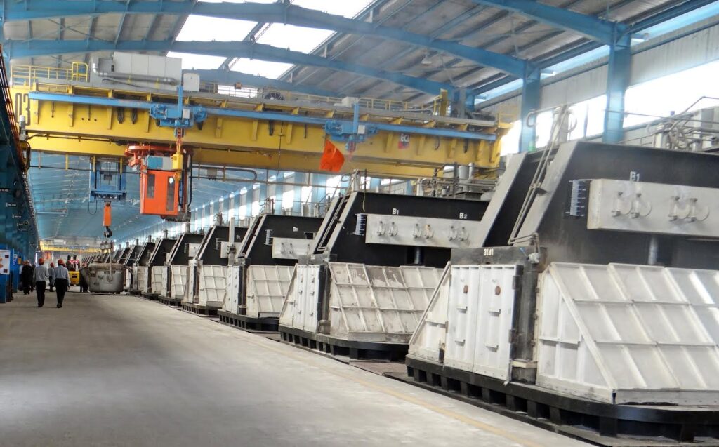 वेदांता एल्युमीनियम ग्रेफाइट तकनीक, aluminium waste to graphite, वेदांता इनोवेशन 2025, national technology day graphite breakthrough, EV बैटरी मटेरियल इंडिया, critical minerals india, graphite import replacement