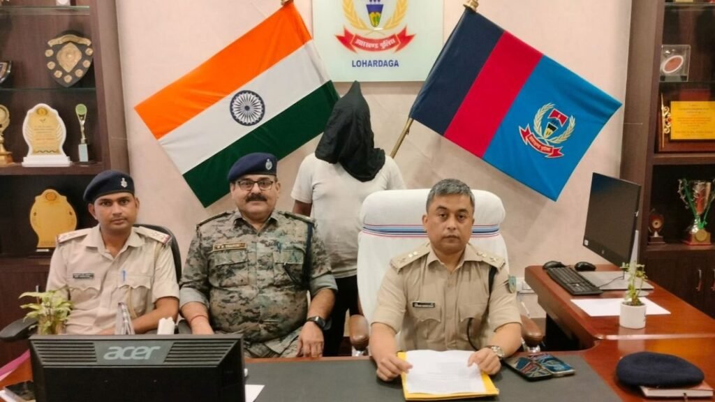 लोहरदगा में ब्राउन शुगर का सप्लायर गिरफ्तार, 11 पुड़िया पुलिस ने किया बरामद