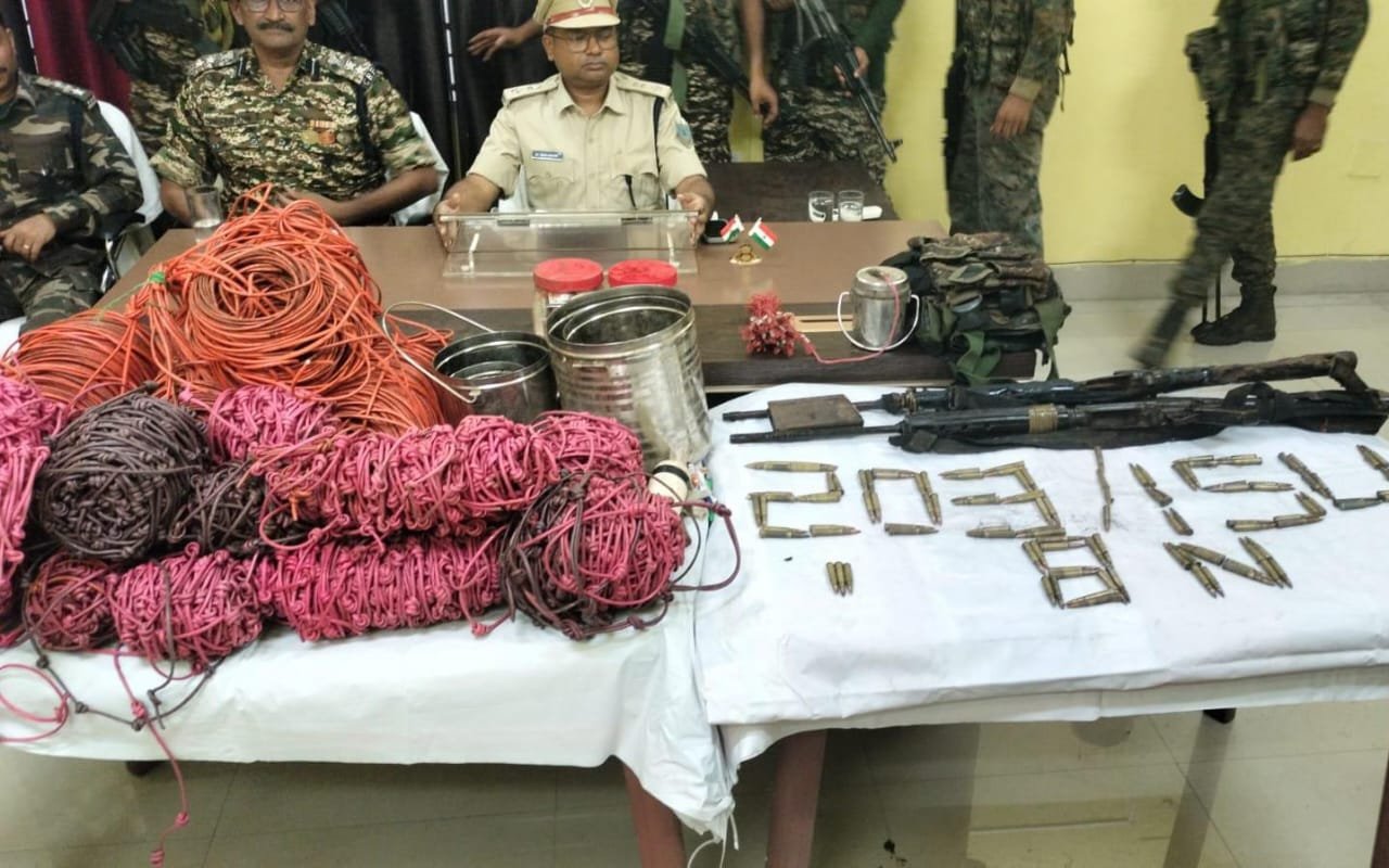 गिरिडीह में नक्सल गतिविधियों के खिलाफ पुलिस और CRPF का बड़ा अभियान