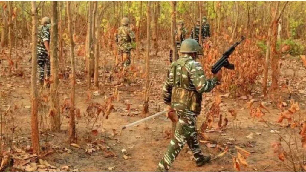 सारंडा में आईईडी ब्लास्ट में घायल हुए हेड कांस्टेबल महेंद्र लश्कर शहीद, सर्च अभियान तेज