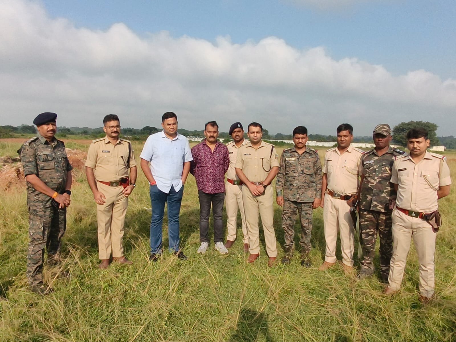 रांची पुलिस की राहुल दुबे गैंग के गुर्गों के साथ मुठभेड़, दो को लगी गोली, भारी मात्रा में हथियार बरामद