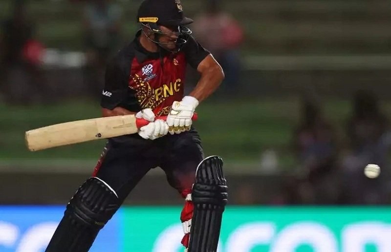 क्रिकेटर को ICC टूर्नामेंट के दौरान फोन चोरी कराते हुए महिला को धक्का देने पर 3 साल की सजा