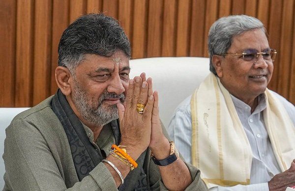 कर्नाटक में सत्ता संघर्ष, डीके शिवकुमार ने अपना संदेश दिया