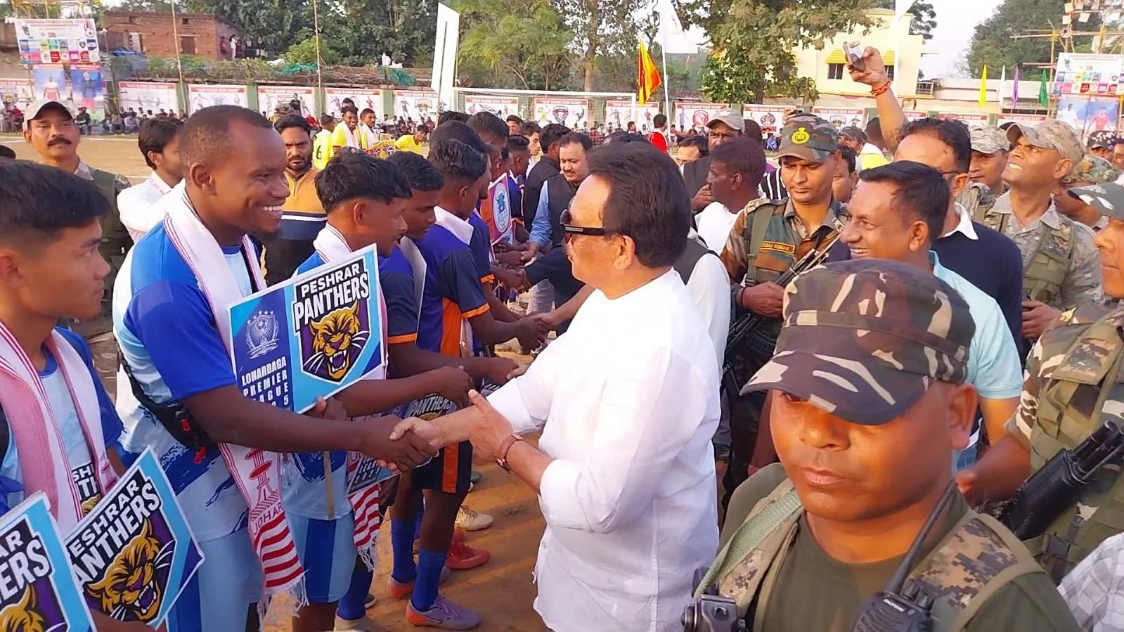 लोहरदगा बना झारखंड का फुटबॉल हब: प्रीमियर लीग का भव्य आरंभ, विदेशियों ने बढ़ाई धूम