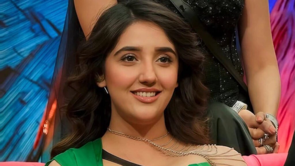 'बिग बॉस' के घर से बाहर हो चुकीं अशनूर कौर शो में रहने के लिए ले रही थीं इतनी मोटी फीस, जानकर उड़ जाएंगे होश! | Ashnoor Kaur Bigg Boss 19 Fees actress evicted from salman khan show she charging such heavy amount