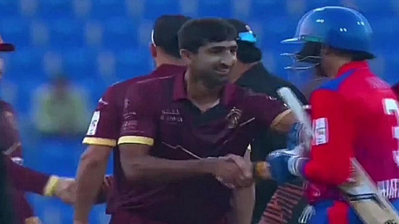 हरभजन सिंह का दोहरा नजरिया: पहले किया पाकिस्तान का बहिष्कार, अब मिला शहनवाज दहानी से