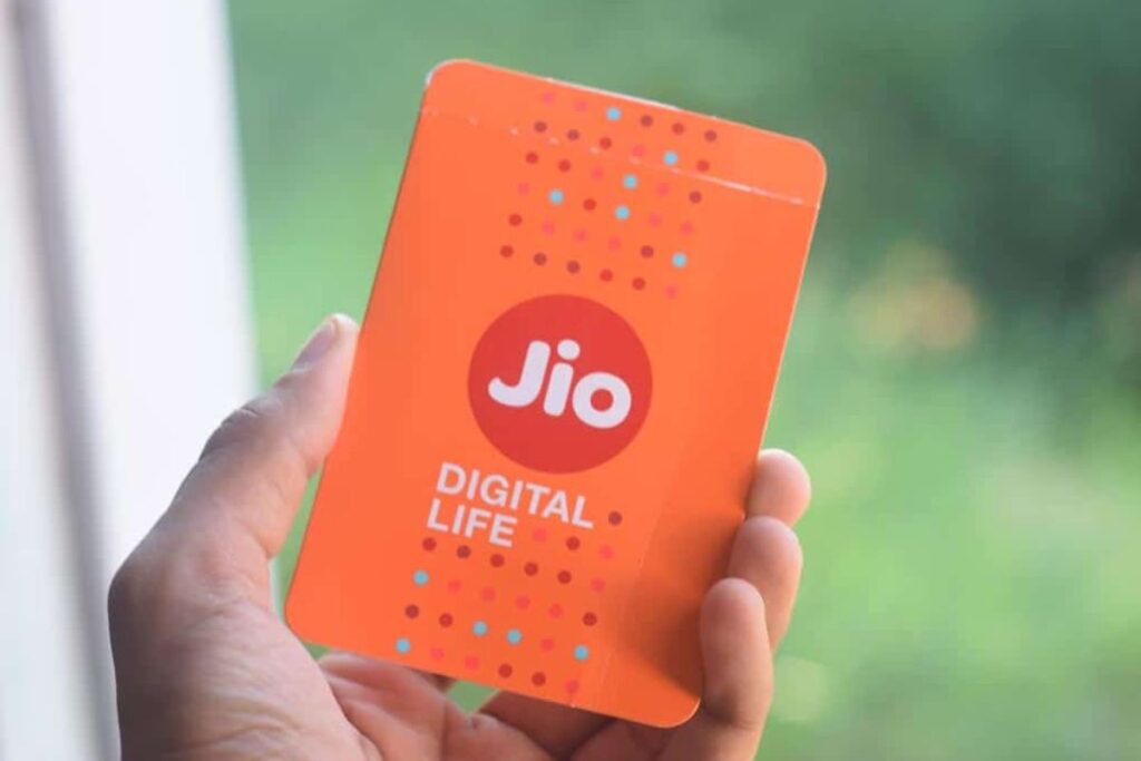 जियो के ये तीन सुपर सस्ते डेटा प्लान्स हैं बड़े काम के, जानें कौन-सा देगा ज्यादा फायदा