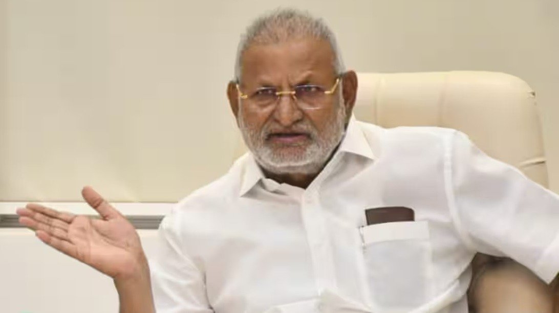 महानगर के खेल मंत्री के पद को गिरफ्तारी का खतरा