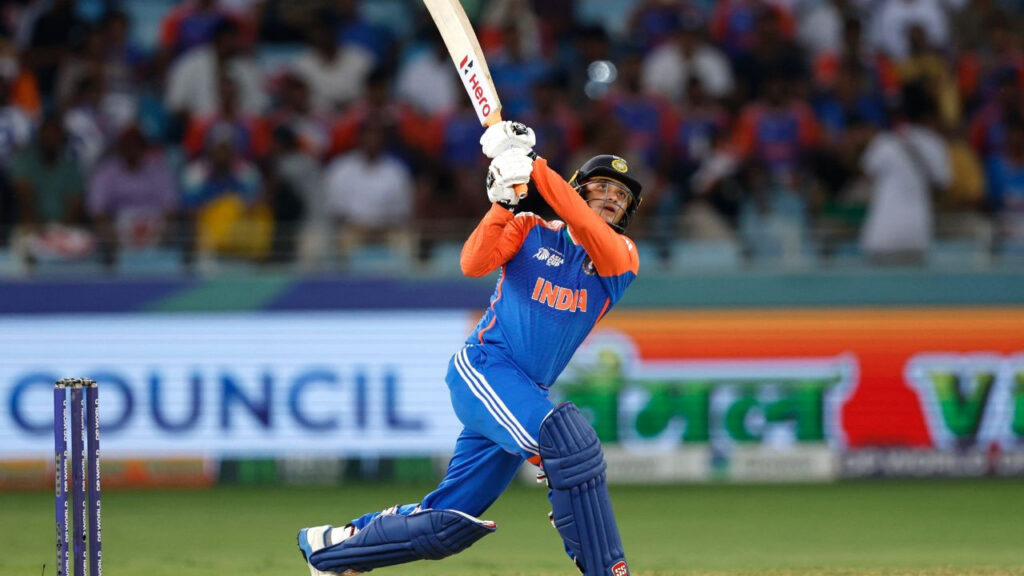 'सुबह 4 बजे से प्रैक्टिस, ताबड़तोड़ सिक्स फिर भी किससे पड़ती डांट...', अभिषेक शर्मा के संघर्ष के बारे में बचपन के कोच का खुलासा | abhishek sharma childhood coach Rajkumar Sharma reveal his journey