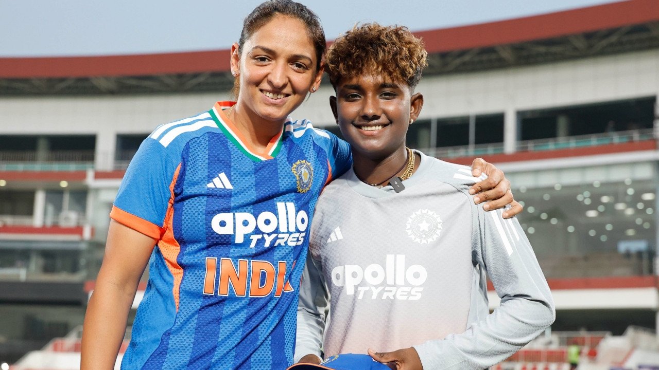 कौन है तमिलनाडु की 17 की जी कमलिनी? श्रीलंका के खिलाफ पांचवें टी20 में किया डेब्यू | Who is G Kamalini17-year-old from Tamil Nadu She made her debut in the fifth T20 against Sri Lanka