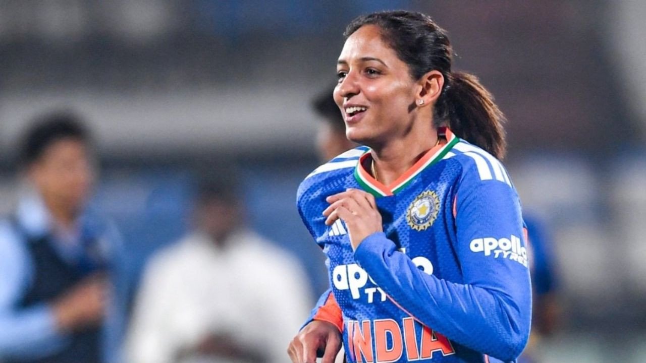 हरमनप्रीत कौर ने महिला T20I में बनायीं विश्व रिकॉर्ड, ऑस्ट्रेलिया की मेग लैनिंग को पीछे छोड़ा