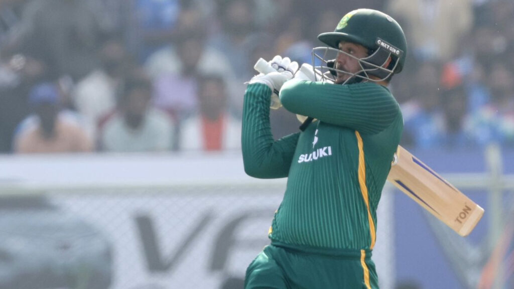 IND vs SA: शतक लगाकर क्विंटन डी कॉक ने रचा इतिहास, वनडे क्रिकेट में ऐसा करने वाले पहले खिलाड़ी बने | ind vs sa Quinton de Kock hits century against india in third odi break many record