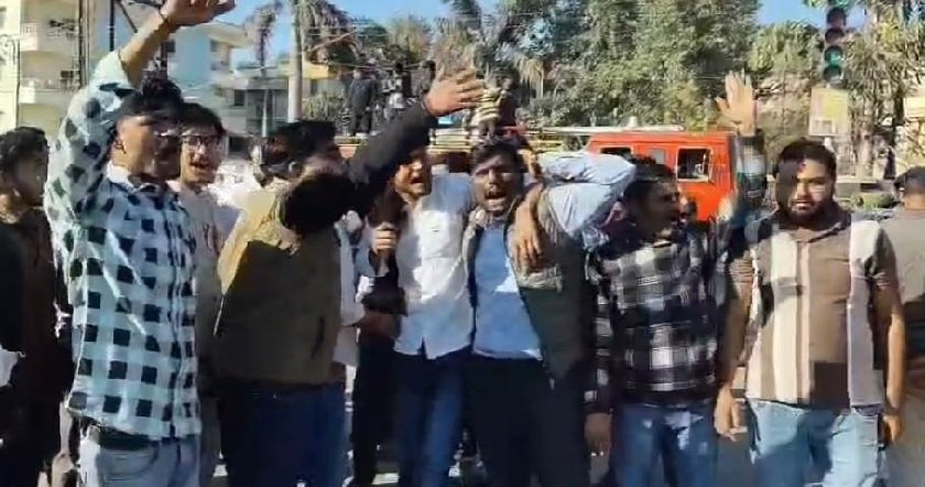 मध्य प्रदेश: कांग्रेस ने विरोध प्रदर्शन में अपनी पार्टी के खिलाफ नारे लगाए