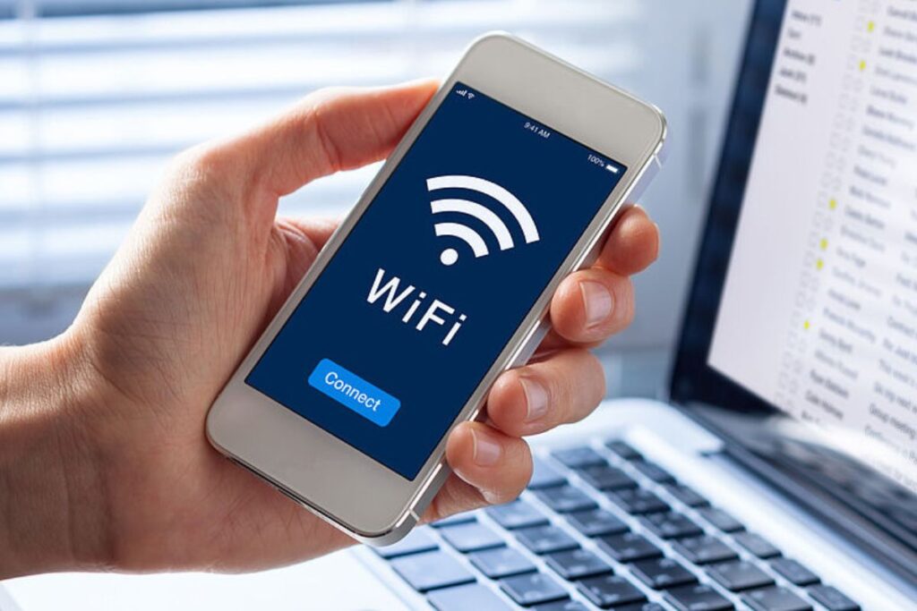 बिना पासवर्ड बताए किसी को भी WiFi से कर सकते हैं कनेक्ट, कई लोगों को पता नहीं होती ये ट्रिक