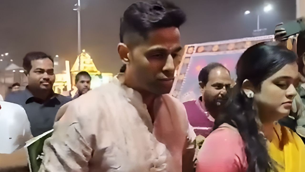 टी20 वर्ल्ड कप 2026 से पहले सूर्यकुमार यादव ने पत्नी के साथ तिरुपति भेजी दर्शन