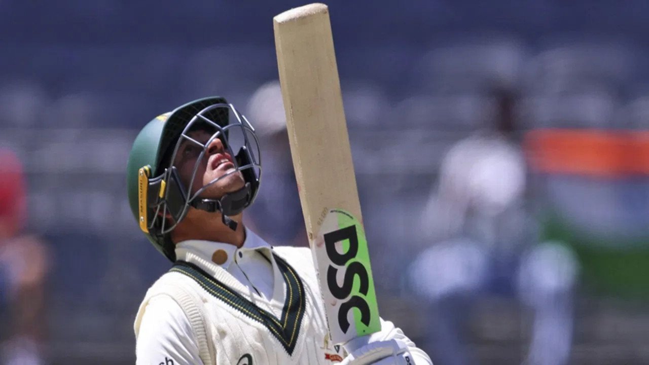 AUS vs ENG Ashes 2025-26: डे-नाइट टेस्ट से पहले कंगारूओं को लगा बड़ा झटका, धाकड़ ओपनर हुआ बाहर | Ashes Series: Usman Khawaja ruled out of the second Test