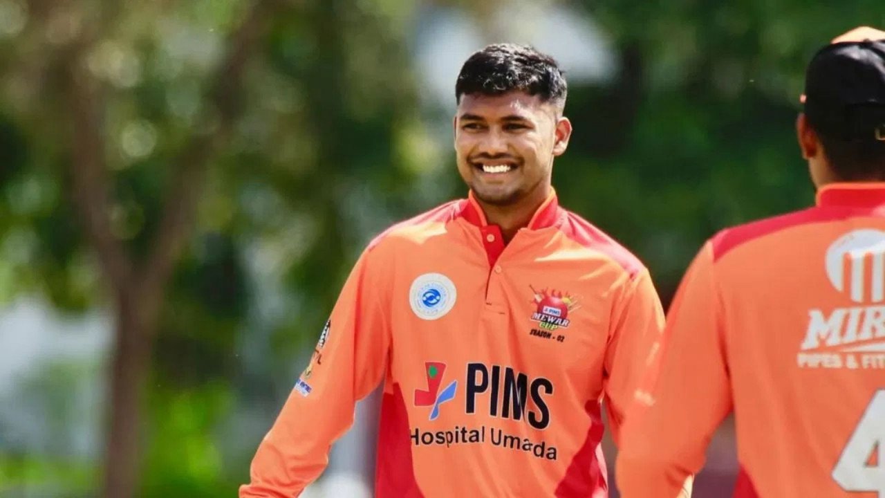 राजस्थान के युवा विकेटकीपर-बल्लेबाज कार्तिक शर्मा को CSK ने खरीदा