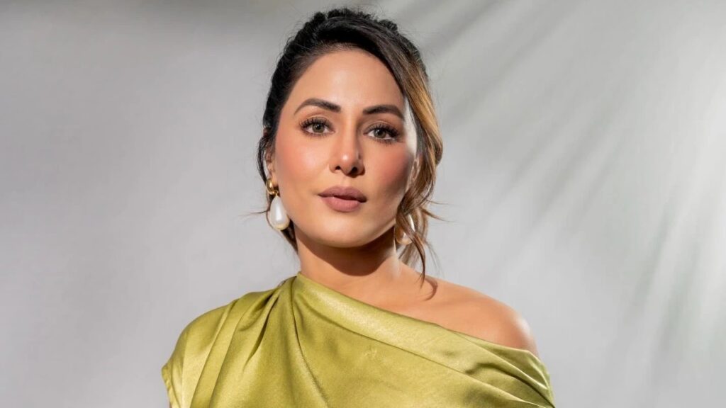 Hina Khan को सांस लेने में तकलीफ़, घुट रहा दम। Mumbai के एयर