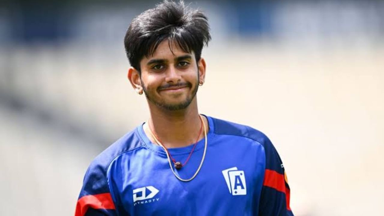 भारतीय मूल के आदित्य अशोक को पहले वनडे मैच में मिला अवसर