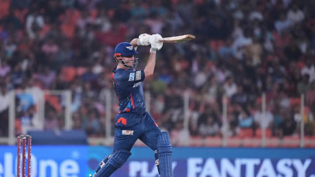 T-20 विश्व कप से पहले ऑस्ट्रेलियाई कप्तान की वॉर्निंग, जड़ डाला तूफानी शतक; गेंदबाजों को बुरी तरह कूटा | Australian captain Mitchell Marsh smashes a century in the Big Bash League