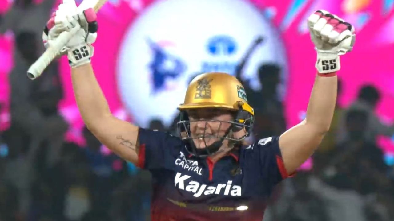 WPL के पहले मैच में बेंगलुरु ने मुंबई इंडियंस को हराया, नदीन डी क्लार्क का शानदार ऑलराउंड प्रदर्शन