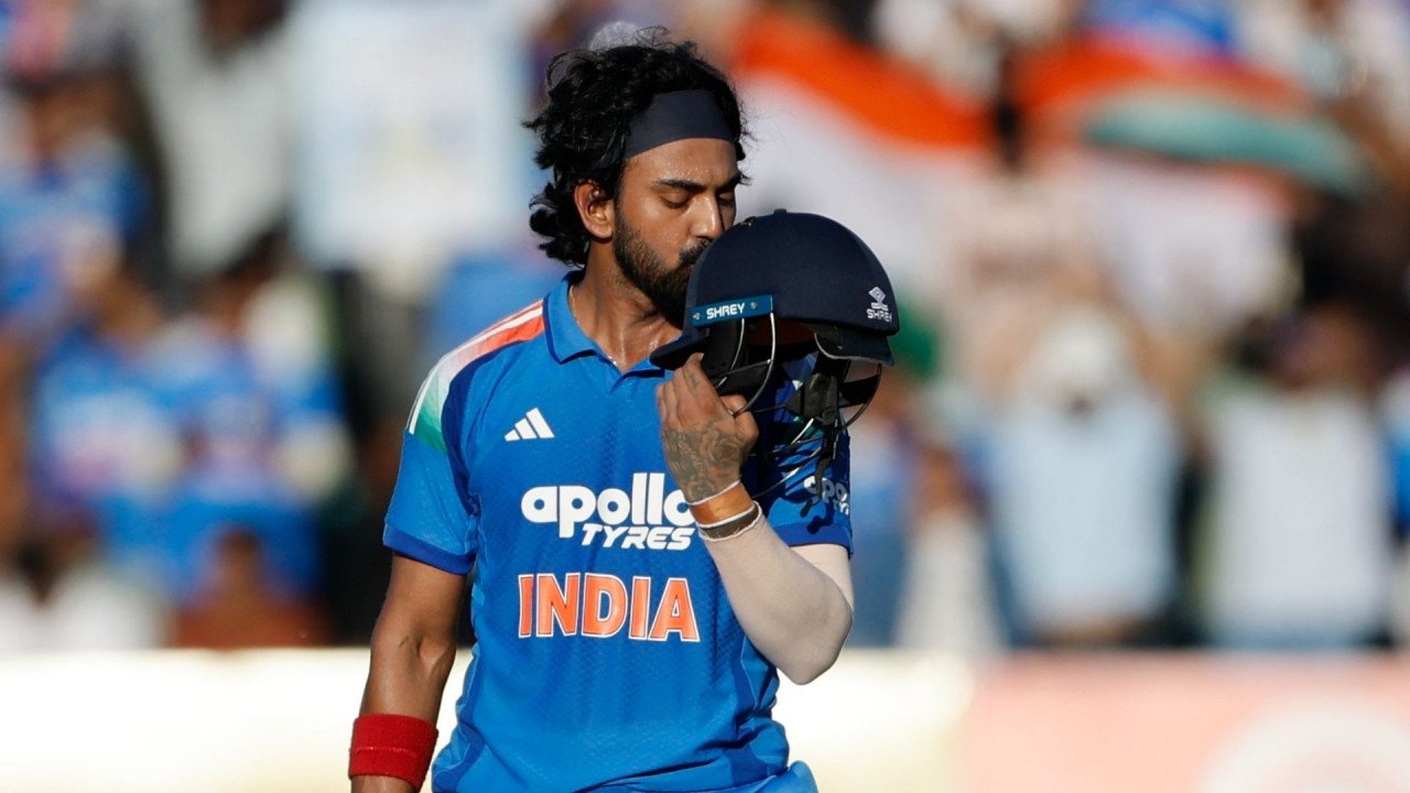 IND vs NZ: राजकोट वनडे में शतक लगाने वाले केएल राहुल ने दर्शाया शानदार प्रदर्शन