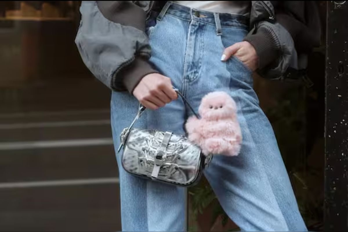 जापान का रोबोट मिरुमी इंटरनेट पर बना रहा है धूम, लबुबू को करें भूल।