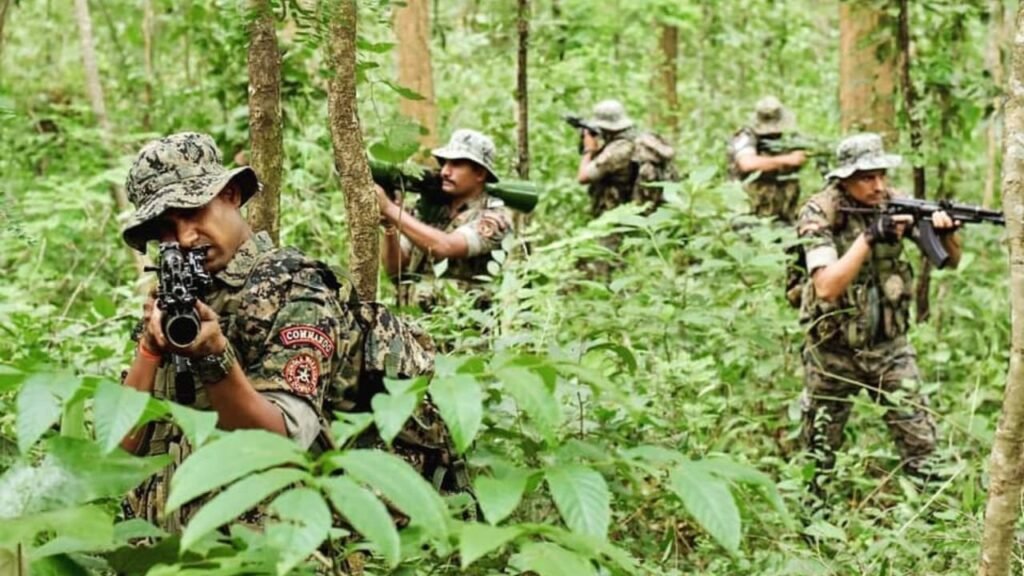 चाईबासा के सारंडा में भीषण मुठभेड़, कई माओवादियों के ढेर होने की सूचना
