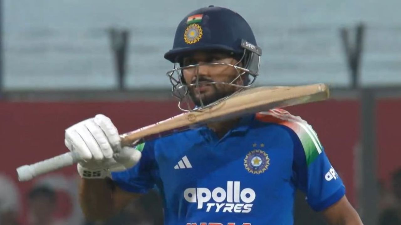 नीतीश रेड्डी ने वनडे में बनाया करियर का पहला अर्धशतक