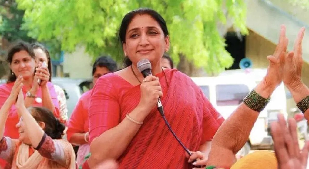 अजीत पवार के निधन के बाद सुनेत्रा पवार उपमुख्यमंत्री बनेंगी