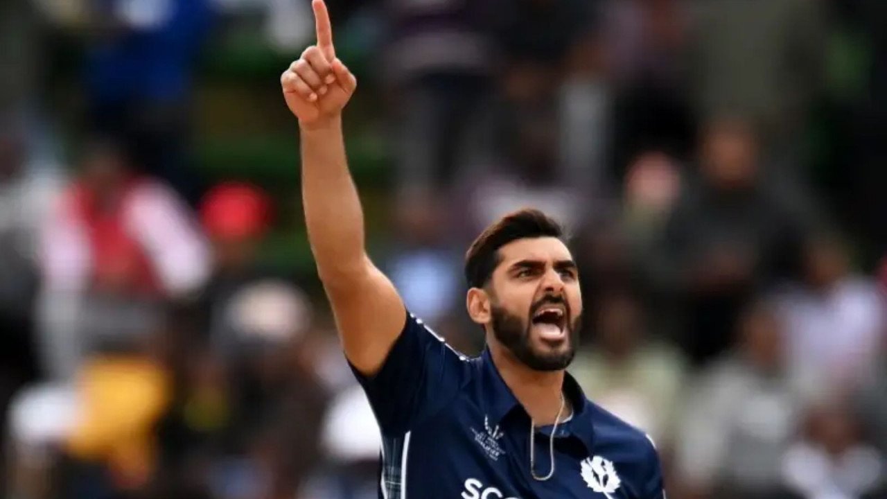 टी20 विश्व कप 2026: पाकिस्तानी मूल के सफयान शरीफ से स्कॉटलैंड को खतरा