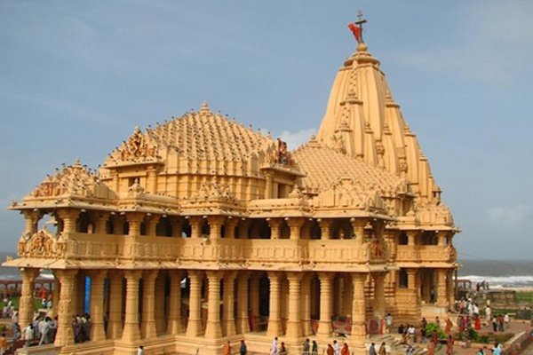 भाजपा और संघ परिवार गजनवी के सोमनाथ आगमन को क्यों दोहराते हैं