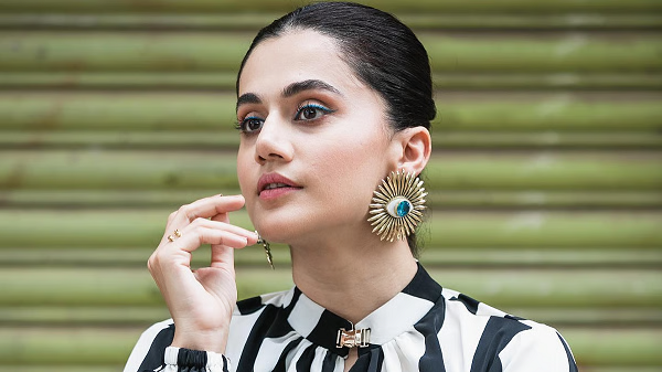 तापसी पन्नू ने फिल्म उद्योग के पीआर खेल की की निंदा