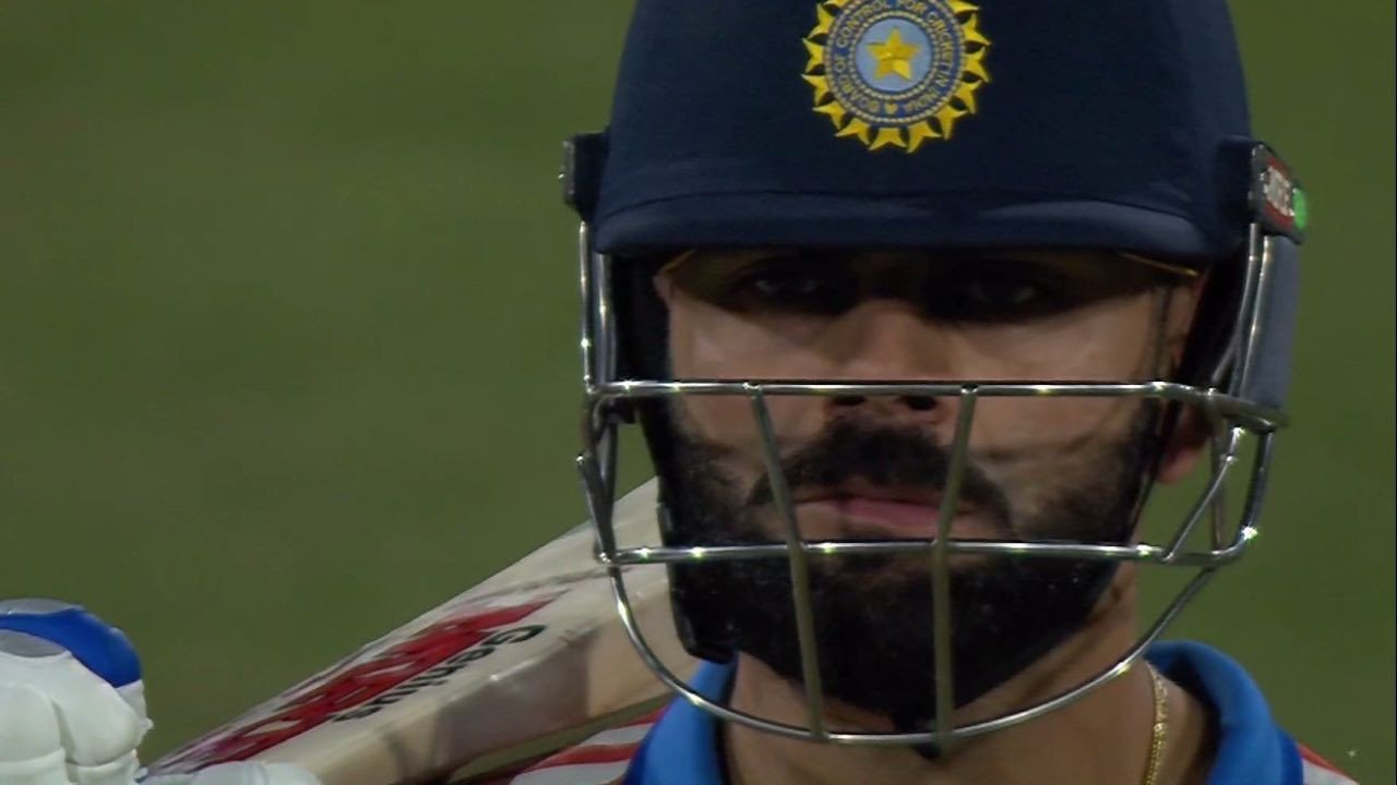 किंग कोहली का 54वां शतक, कीवी टीम पर ऐतिहासिक जीत