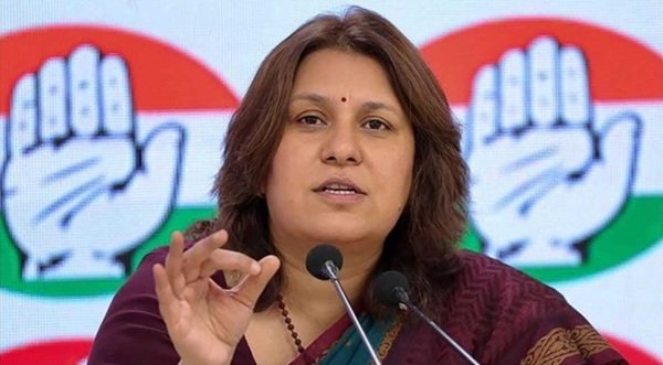 सुप्रिया श्रीनेत ने केंद्रीय बजट पर व्यंग्य किया, कहा ऐसा लगा जैसे अमेरिकी राष्ट्रपति आकर बजट पढ़ेंगे