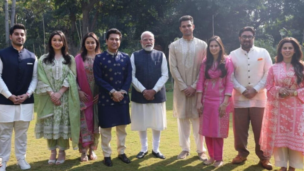 सचिन तेंदुलकर ने बेटे अर्जुन की शादी में पीएम मोदी को किया इनवाइट, जानिए किस सलाह के लिए प्रधानमंत्री को दिया धन्यवाद?